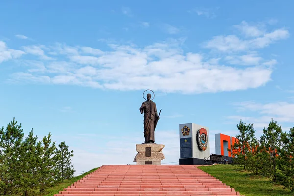 Prokopyevsk, russland - 14. august 2018: skulptur von st. prokopiu — Stockfoto