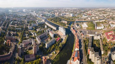 Kaliningrad şehir merkezinin havadan görünümü. Kant Isla 'nın görünümü