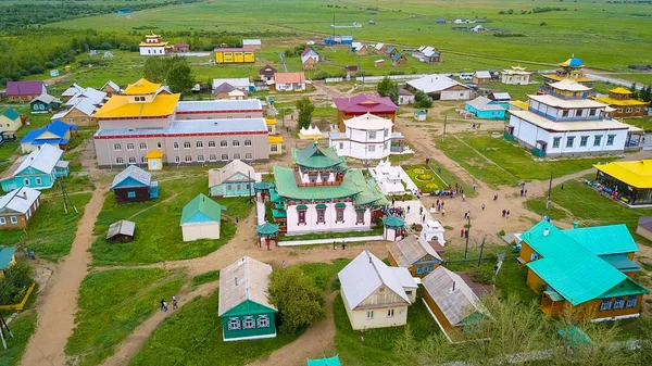 Ivolginsky datsan.buddhistischer Tempel in Burjatien, Russland. wurde 1945 als buddhistisches spirituelles Zentrum der USA eröffnet, von Drohnen aus — Stockfoto