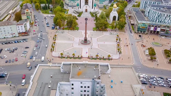 Rússia, Kaliningrado - 22 de setembro de 2018: Praça da Vitória e a Catedral de Cristo Salvador, De Drone — Fotografia de Stock