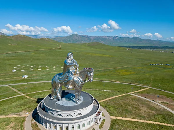 Mongolië, Ulaanbaatar - 08 augustus 2018: Paardensport standbeeld van Ge — Stockfoto