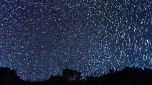 Aksaklık Etkisi Yıldızlar Kutup Yıldızının Etrafında Dönerler Kaybolan Izler Var — Stok video