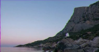 Aksaklık etkisi. Kuş-Kaya Dağı, Laspi Körfezi, Kırım. Timelapse. Video. Ultrahd (4k))