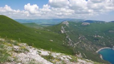 Aksaklık etkisi. Güney Kırım, Laspi Körfezi. Video. Ultrahd (4k))