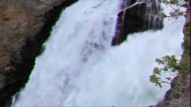 Aksaklık etkisi. Şelale. Tacikistan. Iskanderdarya. Video