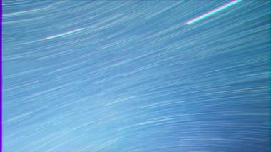 Aksaklık etkisi. Çizgiler şeklindeki yıldızlardan izler. Zaman Atlamalı. Video. Ultrahd (4k))