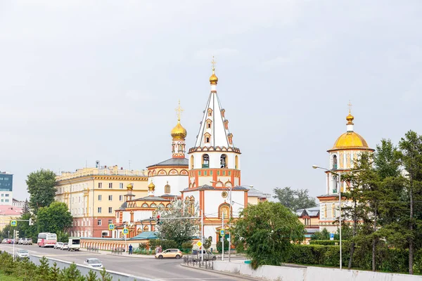 Rusia, Irkutsk - 25 de julio de 2018: La Catedral de la Epifanía o — Foto de Stock