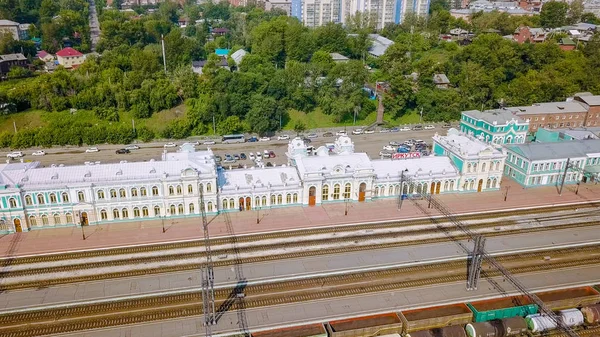 Rússia, Irkutsk - 27 de julho de 2018: Estação Ferroviária Central da cidade de Irkutsk. Irkutsk-Passageiro, de Dron — Fotografia de Stock