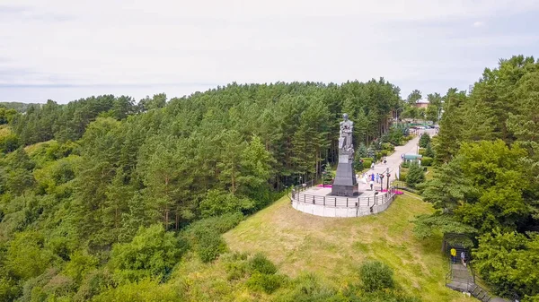 Russia, Kemerovo - 21 luglio 2018: Monumento - Memoria ai minatori di Kuzbass. La città di Kemerovo. Russia, da Dron — Foto Stock