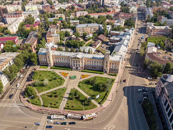 Rússia, Irkutsk - 26 de julho de 2018: Praça Tikhvin. Edifício VostSi — Fotografia de Stock