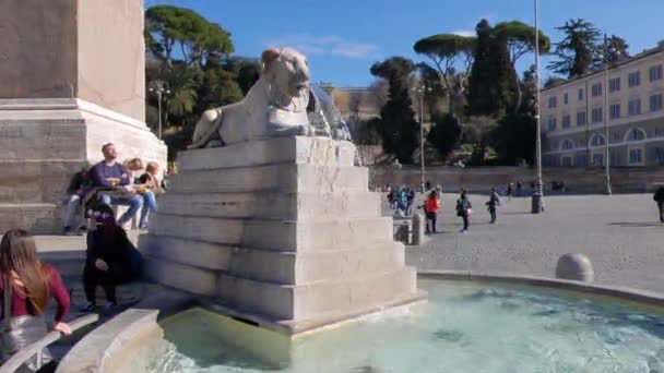 Škubnutí Fontána Poblíž Obelisku Piazza Del Popolo Řím Itálie Února — Stock video