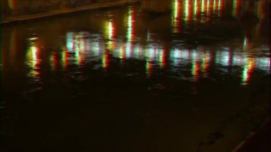 Aksaklık etkisi. Köprü Mazzini. Gece. Roma, İtalya. Video. Ultrahd (4k))