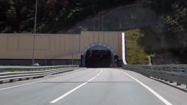 Efecto de fallo técnico. Entrada de Tonel a la Rosa Khutor. Sochi, Rusia — Vídeos de Stock