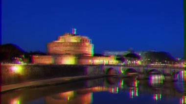 Aksaklık etkisi. Sant'Angelo Kalesi, Tiber'deki Yansıma, Roma. İtalya. Video. Ultrahd (4k))
