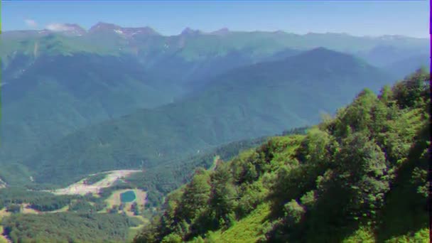 Efecto de fallo técnico. Sobre las montañas. Rosa Khutor. Sochi, Rusia. 4K — Vídeos de Stock