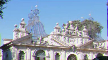 Aksaklık etkisi. Casino dell' Uccelliera. Villa Borghese bahçeleri, Roma, İtalya. Video. Ultrahd (4k))