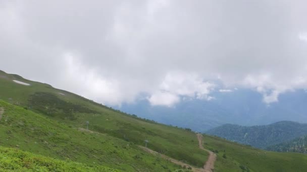 Škubnutí Sedačkové Lanovky Oblacích Hřeben Aibga Sochi Rusko Video Ultrahd — Stock video