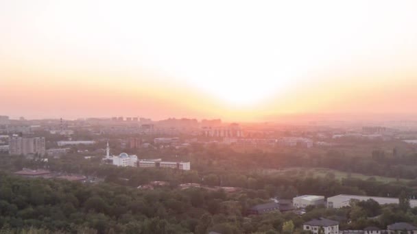 Aksaklık Etkisi Alma Ata Şehri Üzerinde Günbatımı Kazakistan Zoom Zaman — Stok video