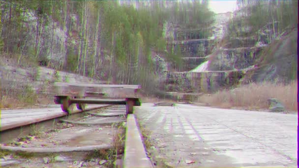 Glitch Effekt Der Wagen Auf Den Gleisen Steinbruch Russland Video — Stockvideo
