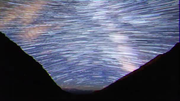 Αποτέλεσμα Δυσλειτουργίας Ίχνη Από Αστέρια Μορφή Γραμμών Σελήνη Ανατέλλει Οροπέδιο — Αρχείο Βίντεο