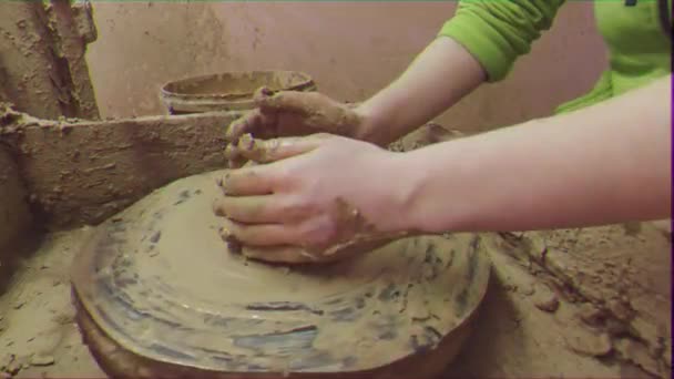 Glitch Effect Potter Wheel Women Hands Trying Make Pot Video — Stock Video