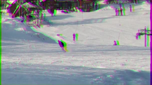 グリッチ効果 スキー ウクツキエ山脈 エカテリンブルクビデオ ウルトラHd — ストック動画