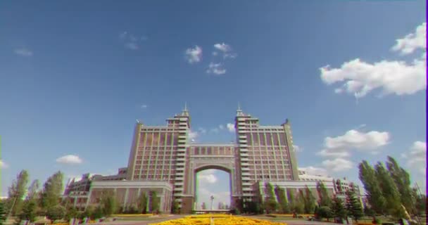 Astana Kasachstan September 2016 Kasmunaygas Hauptsitz Ansicht Des Bajterek Bogen — Stockvideo