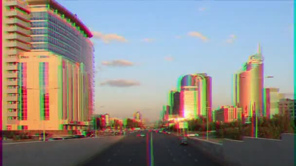 Glitch Effect Stadsverkeer Bij Zonsondergang Kunaev Avenue Astana Kazachstan Time — Stockvideo