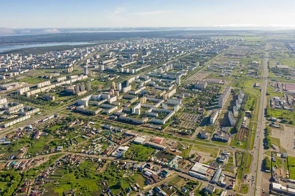 Şehrin yüksekten görünümü. Naberezhnye Chelny, Cumhuriyet 