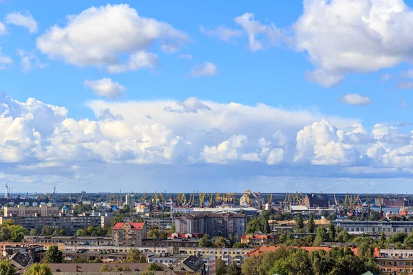 Oroszország, Kalinyingrád. A város panorámája. Port-rész — Stock Fotó