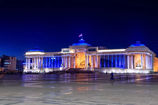 Mongolia, Ulán Bator - 08 de agosto de 2018: Palacio de Gobierno i —  Fotos de Stock