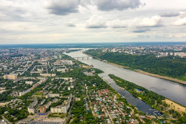 Panorama van de stad Nizjni Novgorod, Rusland. Luchtfoto. OK — Stockfoto