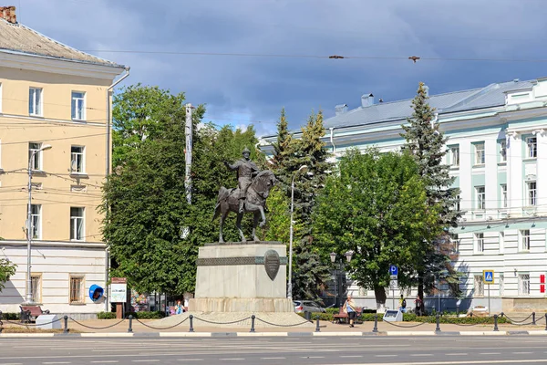 ロシア、トヴェル - 2019年6月16日:ミハイル・トヴェルスキー王子の記念碑 — ストック写真