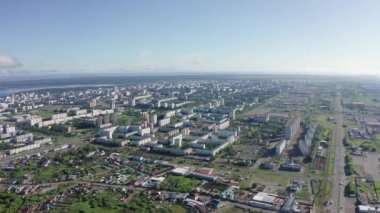 Yüksek bir yerden şehrin manzarası. Naberezhnye Chelny, Tataristan Cumhuriyeti. Rusya