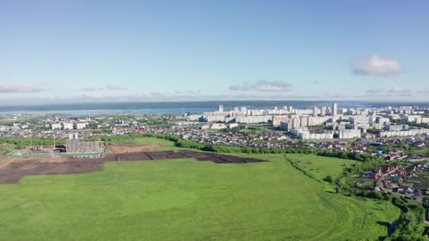 Vista de la ciudad desde una altura. Naberezhnye Chelny, República de Tartaristán. Rusia — Vídeos de Stock