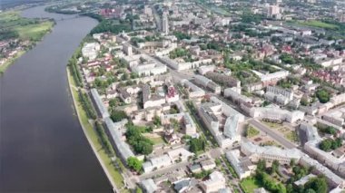 Tver şehrinin panoraması, Rusya. Havadan görünüm. Lenin Meydanı. 4k