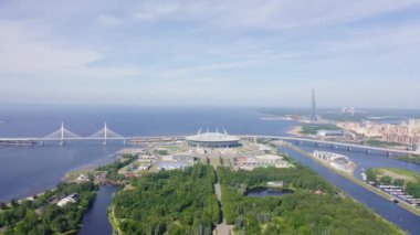 Saint-Petersburg, Rusya. Gazprom Arena 'da. Batı Yüksek Hız Çapı, Lakhta Merkezi. Gazprom karargahı. 4K