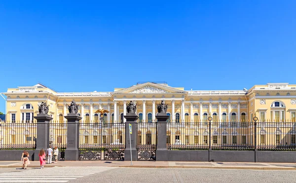 Saint-Petersburg, Oroszország-június 18, 2019: építése Oroszország — Stock Fotó