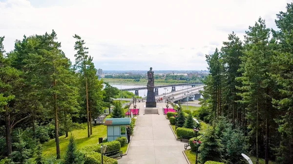 Russia, Kemerovo - 21 luglio 2018: Monumento - Memoria ai minatori di Kuzbass. La città di Kemerovo. Russia, da Dron — Foto Stock