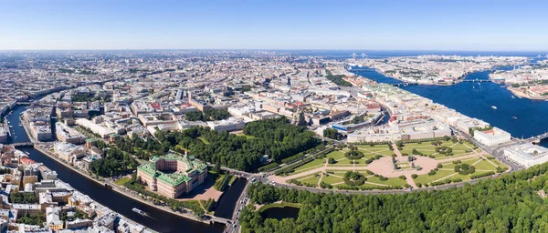 Saint-Petersburg, Russia. Large panorama of the central part of — Stock Photo, Image