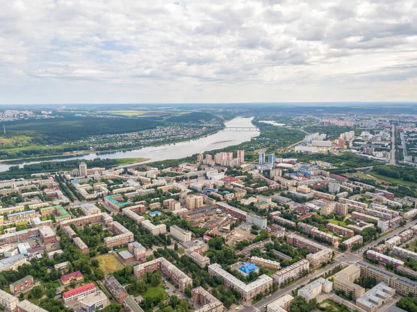 Panorama de la ville d'une vue d'oiseau. Kemerovo, Russie, F — Photo