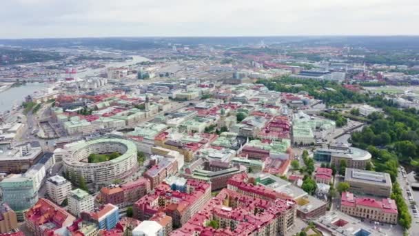 Göteborg, Sverige. Panorama över stadens centrala del. Molnigt väder. 4K — Stockvideo