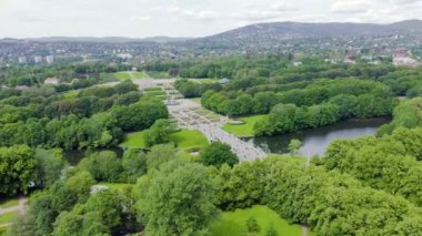 Oslo, Norveç. Vigeland Heykel Parkı. Vigelandsparken' de. Frogner Parkı. 4k