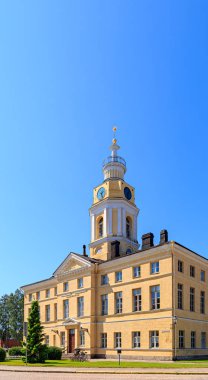 Hamina, Finlandiya - 20 Haziran 2019: Hamina Belediye Binası. Haminan ra