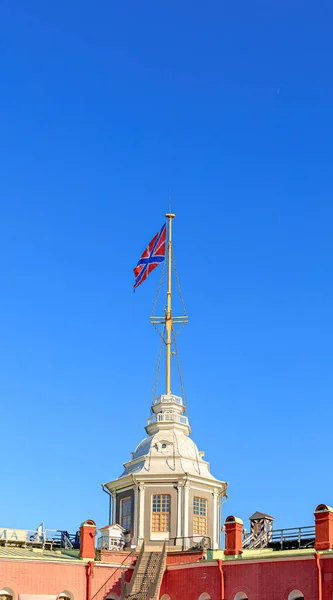 Санкт-Петербург, Россия - 18 июня 2019 г.: Крепость флаг — стоковое фото