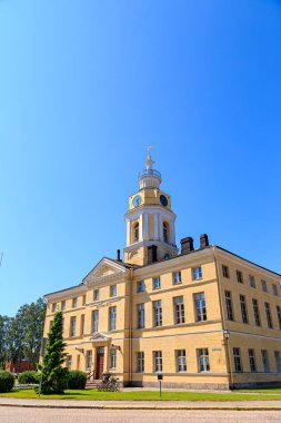 Hamina, Finlandiya - 20 Haziran 2019: Hamina Belediye Binası. Haminan ra