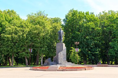 Veliky Novgorod, Rusya - 19 Haziran 2019: V.I. Lenin Anıtı 