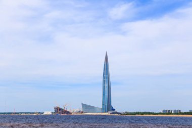 Saint-Petersburg, Rusya - 19 Haziran 2019: Lakhta Center. Skyscra