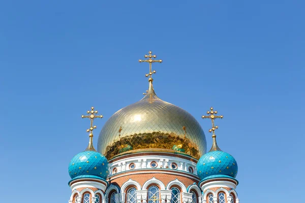 俄罗斯鄂木斯克圣母升天的大教堂 — 图库照片