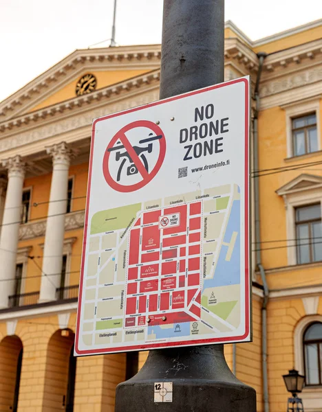 Helsinki, Finnland - 20. Juni 2019: Zeichen der verschlossenen Drohnen — Stockfoto